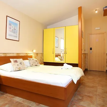 Studio Duce 16407d Dugi Rat